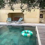 Maison Uzes Piscine Plein Sud Avec Superbe Vue