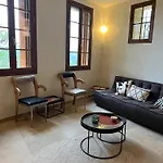 Maison Uzes Piscine Plein Sud Avec Superbe Vue 别墅 *