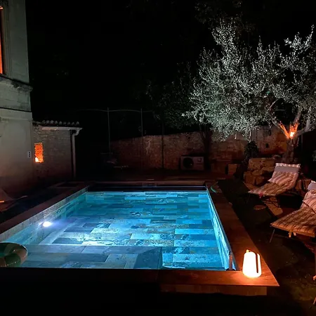 Maison Uzes Piscine Plein Sud Avec Superbe Vue Villa